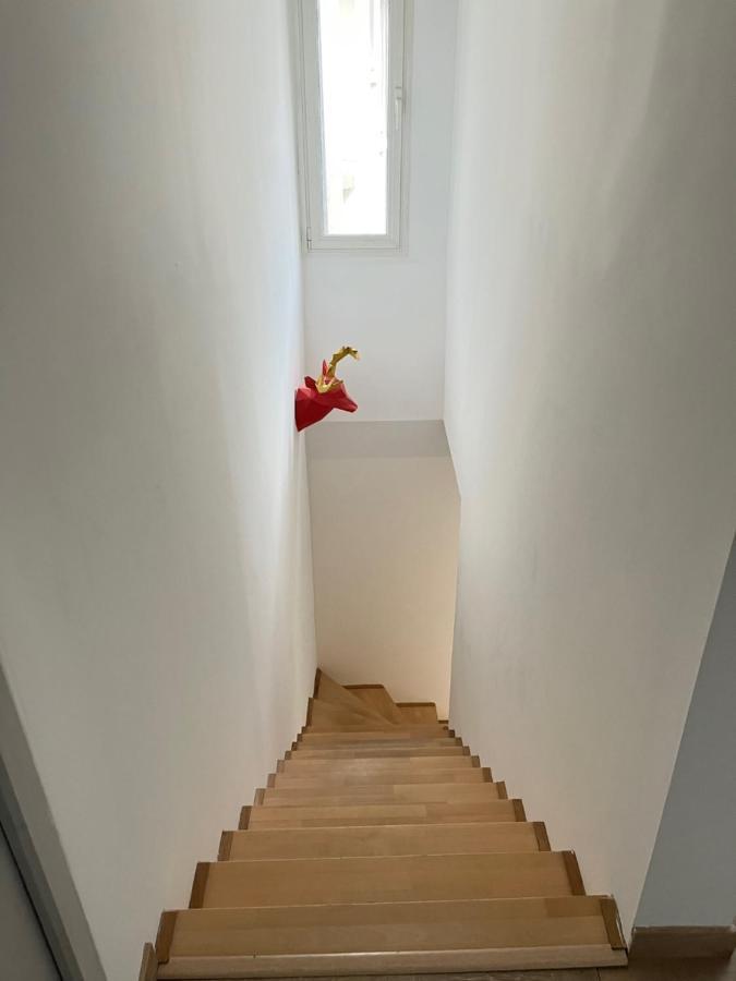 Ecu : Superbe Appartement Avec Exterieur Reims Luaran gambar